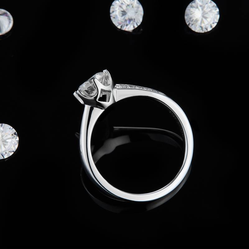 单头女戒S925银镀白金定制选款主石莫桑钻1.0ct/副石高碳钻