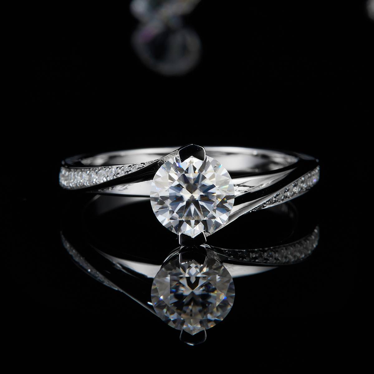 Twisted Arm Women's Ring S925 Silver Plated Platinum Customized Selection Main Stone Moissanite 1.0ct/Sub Stone Cubic Zirconia