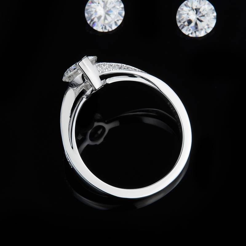 扭臂Women's RingS925银镀白金定制选款主石Moissanite1.0ct/副石高碳钻