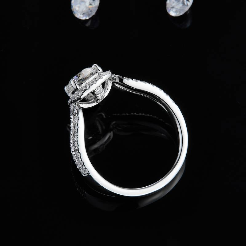 Affordable Luxury枕形Women's RingS925银镀白金定制选款主石Moissanite1.0ct/副石高碳钻