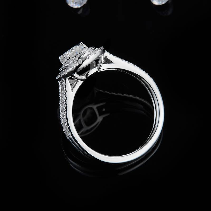 蛋形圆包女戒S925银镀白金定制选款主石莫桑钻1.0ct/副石高碳钻