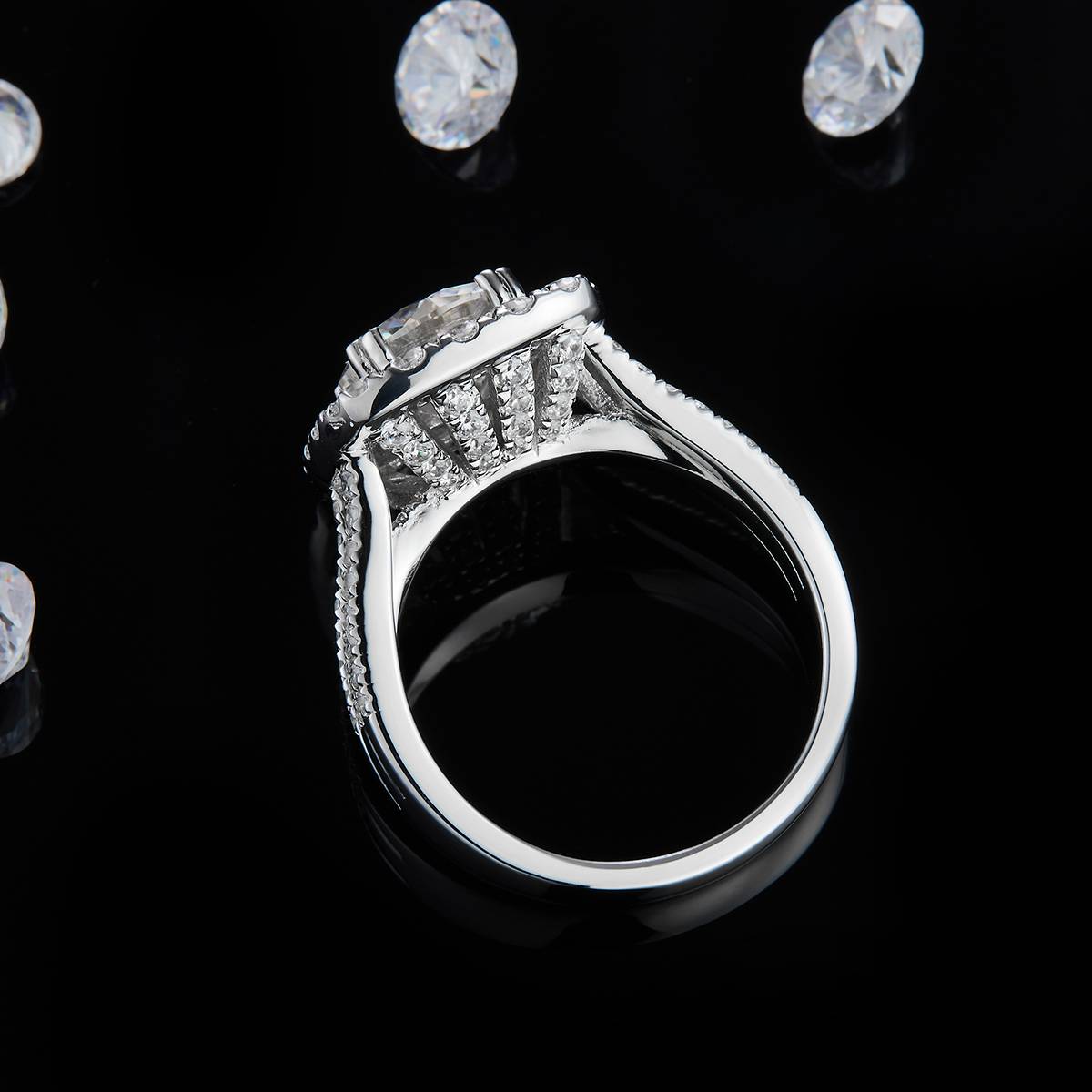 豪华满钻女戒S925银镀白金定制选款主石莫桑钻2.5ct/副石高碳钻