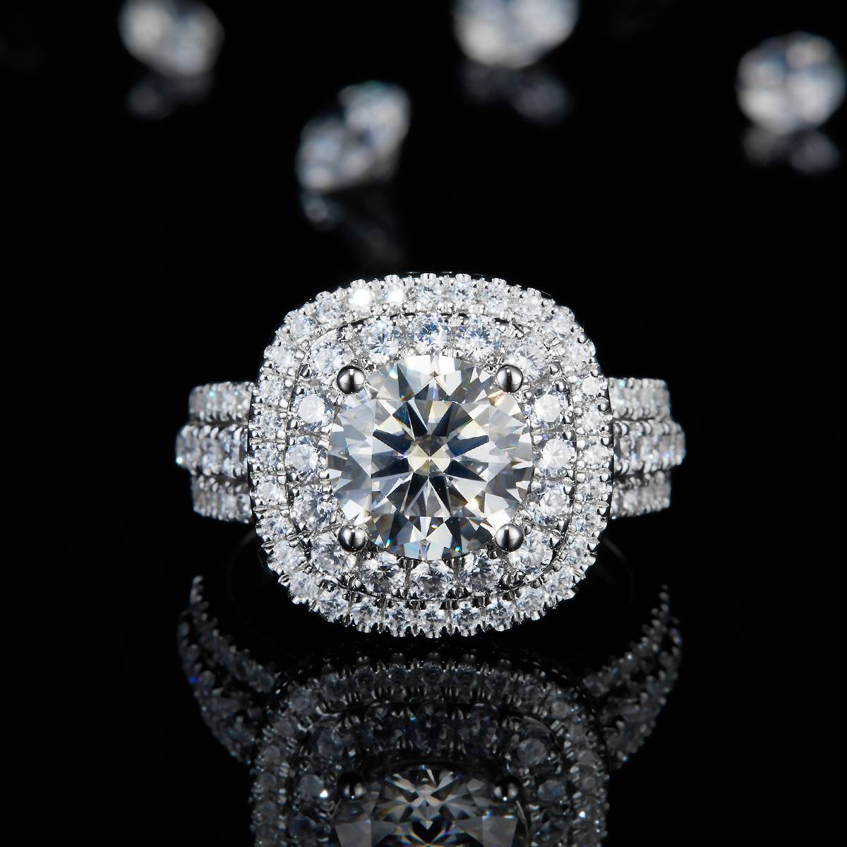 豪华满钻女戒S925银镀白金定制选款主石莫桑钻2.5ct/副石高碳钻