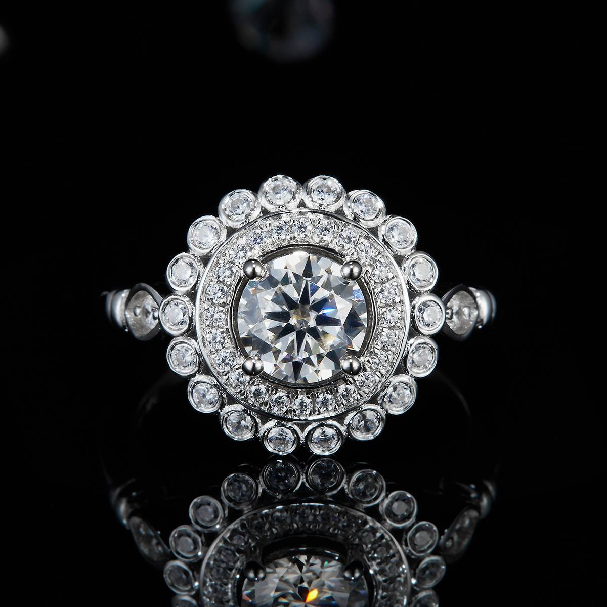 S925银镀白金女戒定制选款主石莫桑钻1.0ct/副石高碳钻