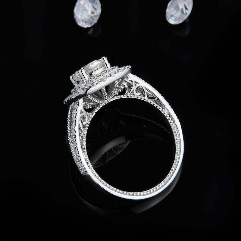 S925银镀白金女戒定制选款主石莫桑钻1.0ct/副石高碳钻