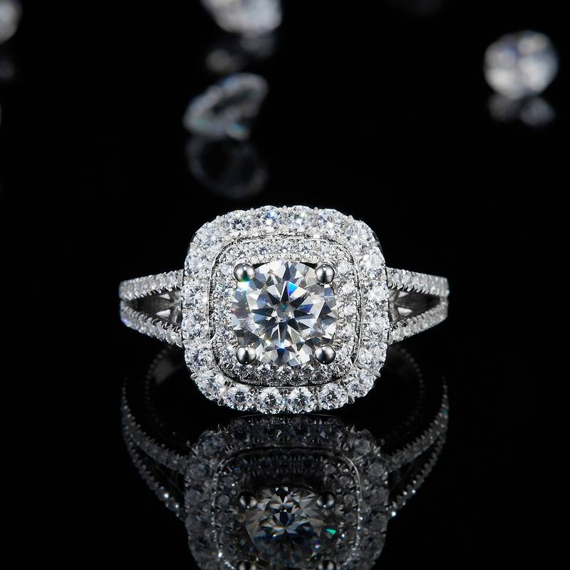 S925银镀白金女戒定制选款主石莫桑钻1.0ct/副石高碳钻