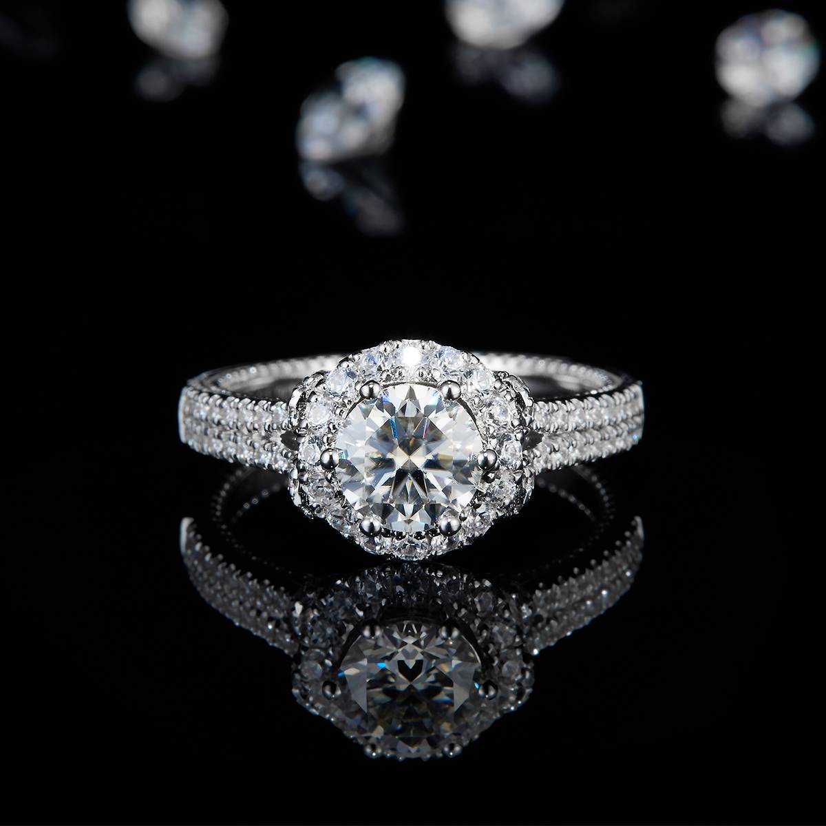轻奢满钻女戒S925银镀白金定制选款主石莫桑钻1.0ct/副石高碳钻