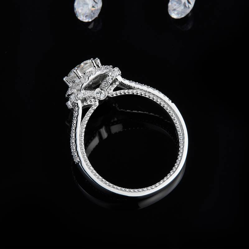 Affordable Luxury满钻Women's RingS925银镀白金定制选款主石Moissanite1.0ct/副石高碳钻
