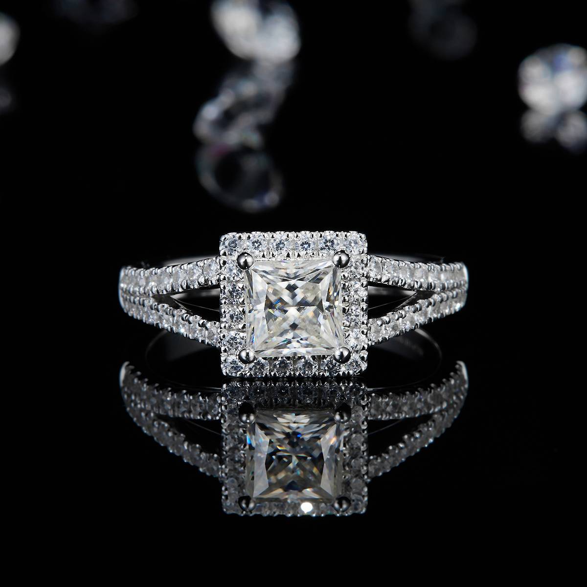 Princess Women's Ring S925 Silver Plated Platinum Customized Selection Main Stone Moissanite 1.0ct/Side Stone Cubic Zirconia