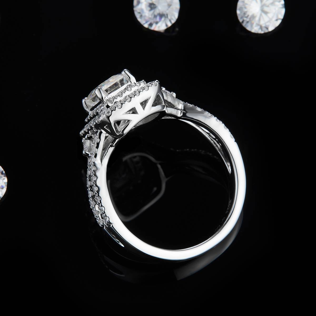Square Round Bag Women's Ring S925 Silver Plated Platinum Women's Ring Customized Selection Main Stone Moissanite 1.0ct/Side Stone Cubic Zirconia