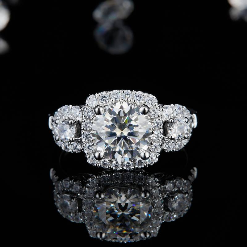 三石款圆包Women's RingS925银镀白金定制选款主石Moissanite2.0ct/副石高碳钻