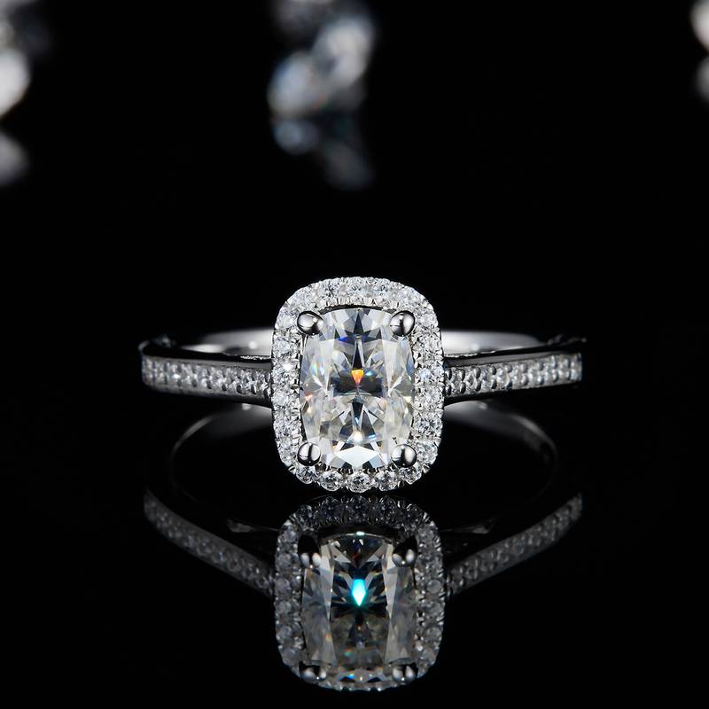雷迪恩圆包Women's RingS925银镀白金定制选款主石Moissanite1.0ct/副石高碳钻