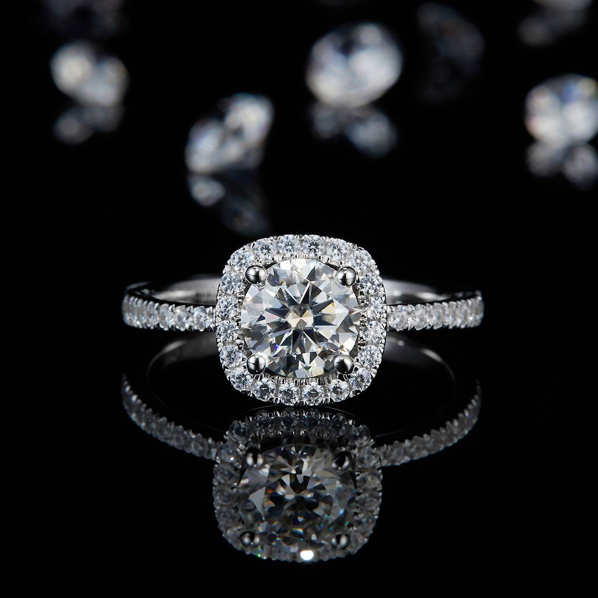Fang Bao Women's Ring S925 Silver Plated Platinum Customized Selection Main Stone Moissanite 1.0ct/Side Stone Cubic Zirconia