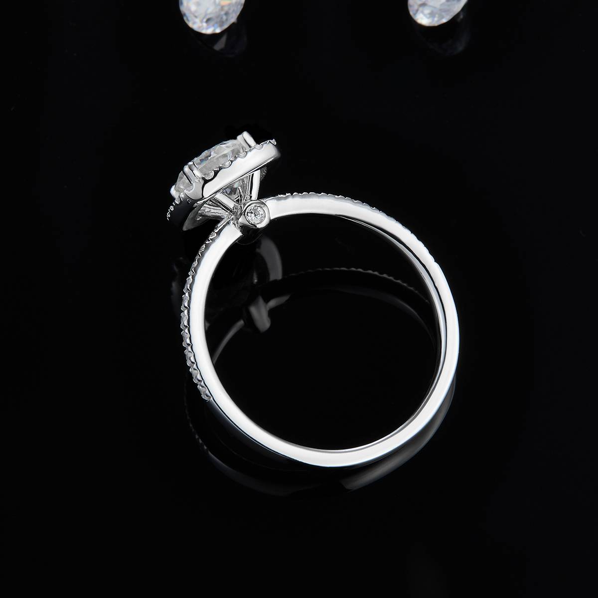 Fang Bao Women's Ring S925 Silver Plated Platinum Customized Selection Main Stone Moissanite 1.0ct/Side Stone Cubic Zirconia