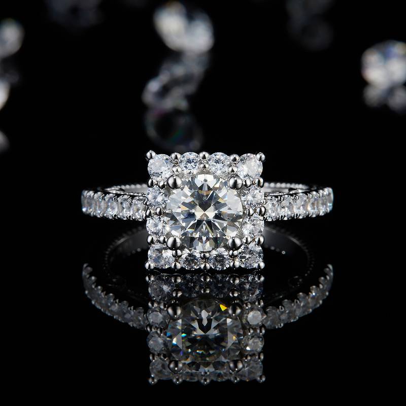 方包女戒S925银镀白金定制选款主石莫桑钻1.0ct/副石高碳钻