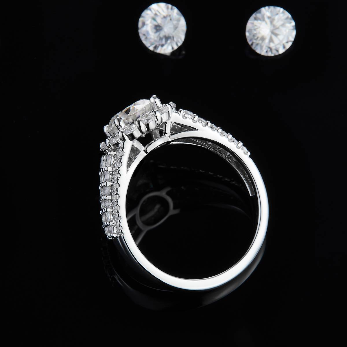 Luxury Full Diamond Women's Ring S925 Silver Plated Platinum Customized Selection Main Stone Moissanite 1.2ct/Side Stone Cubic Zirconia