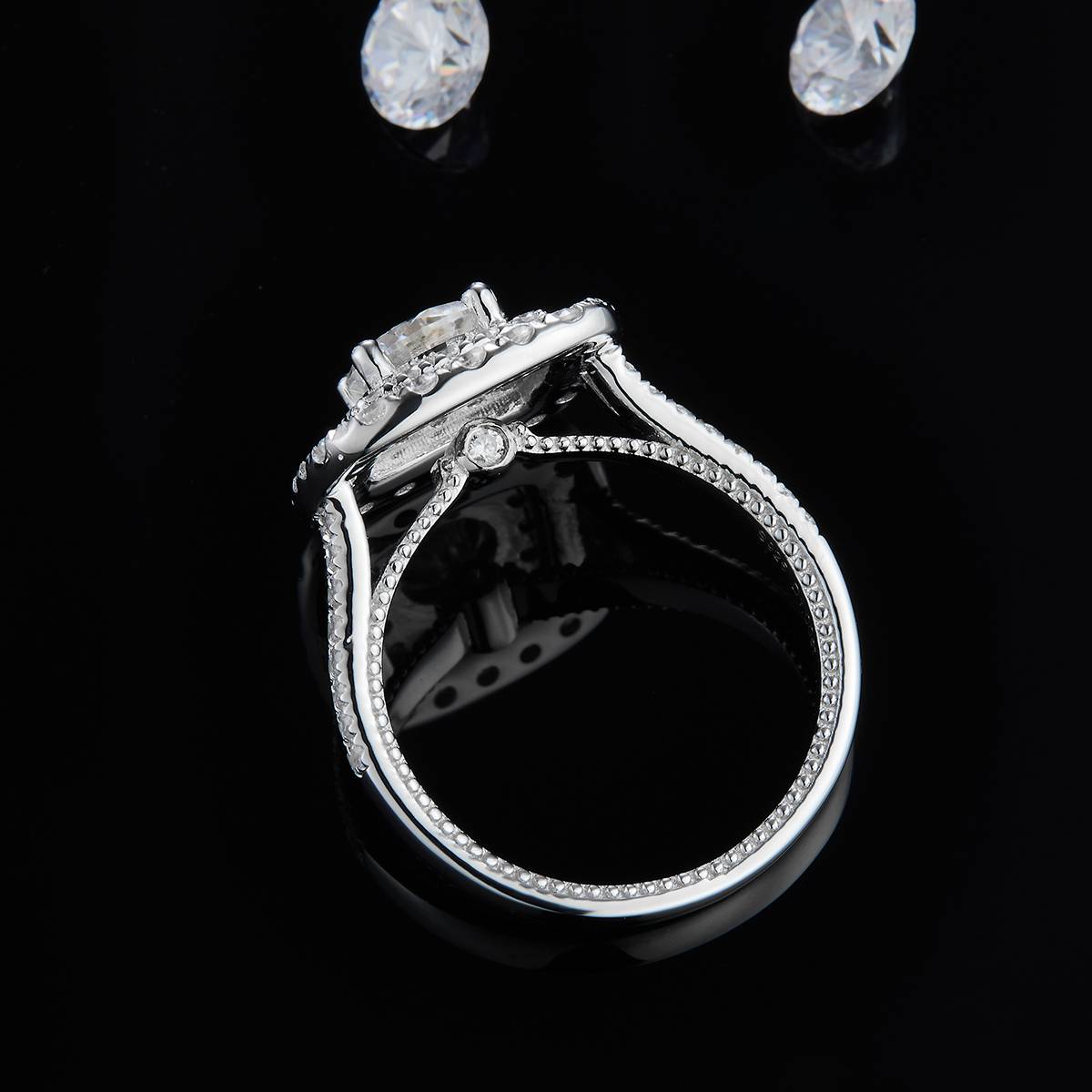 Luxury Full Diamond Women's Ring S925 Silver Plated Platinum Customized Selection Main Stone Moissanite 1.0ct/Side Stone Cubic Zirconia