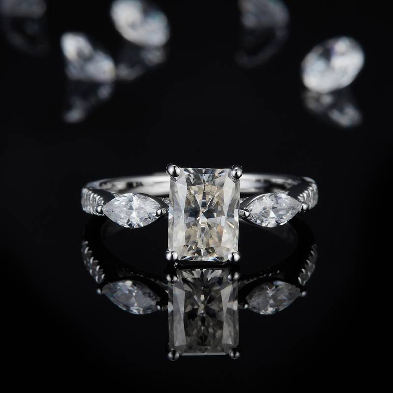 三石款雷迪恩Women's RingS925银镀白金定制选款主石Moissanite2.0ct/副石高碳钻