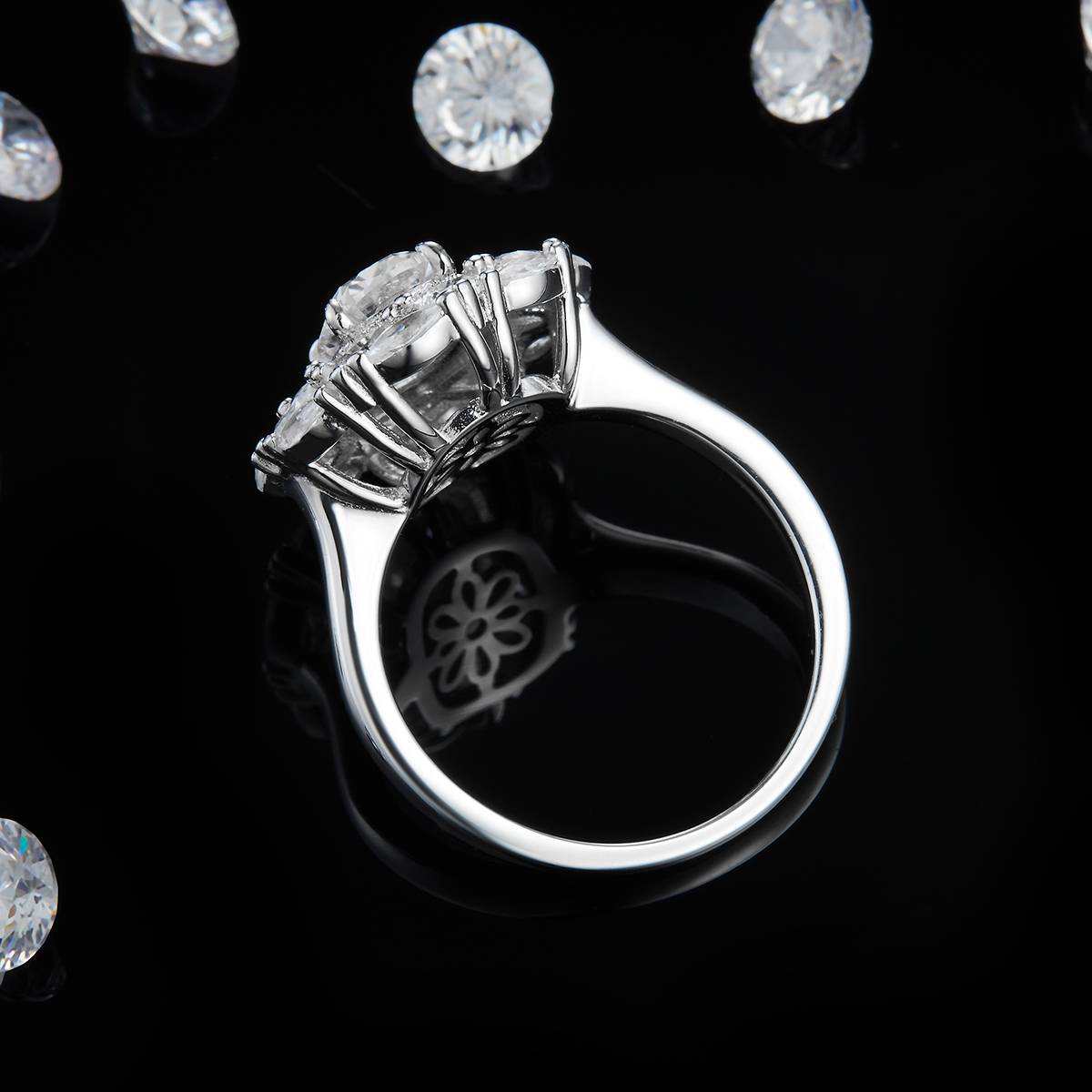 豪华枕形女戒S925银镀白金定制选款主石莫桑钻2.0ct/副石高碳钻