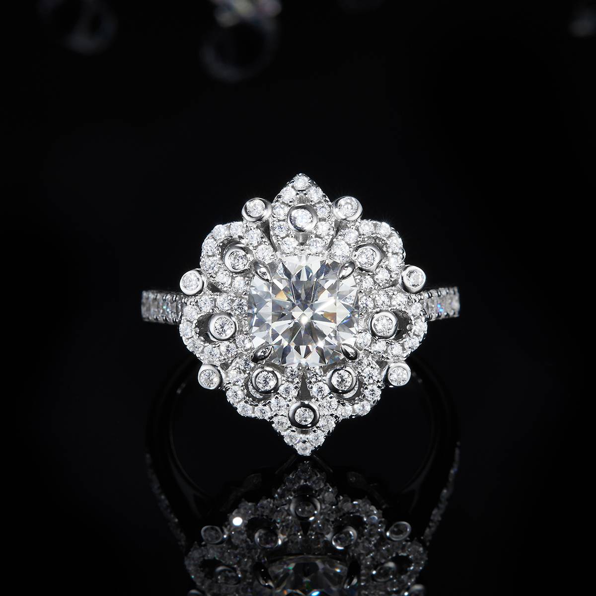 豪华满钻枕形女戒S925银镀白金定制选款主石莫桑钻2.0ct/副石高碳钻