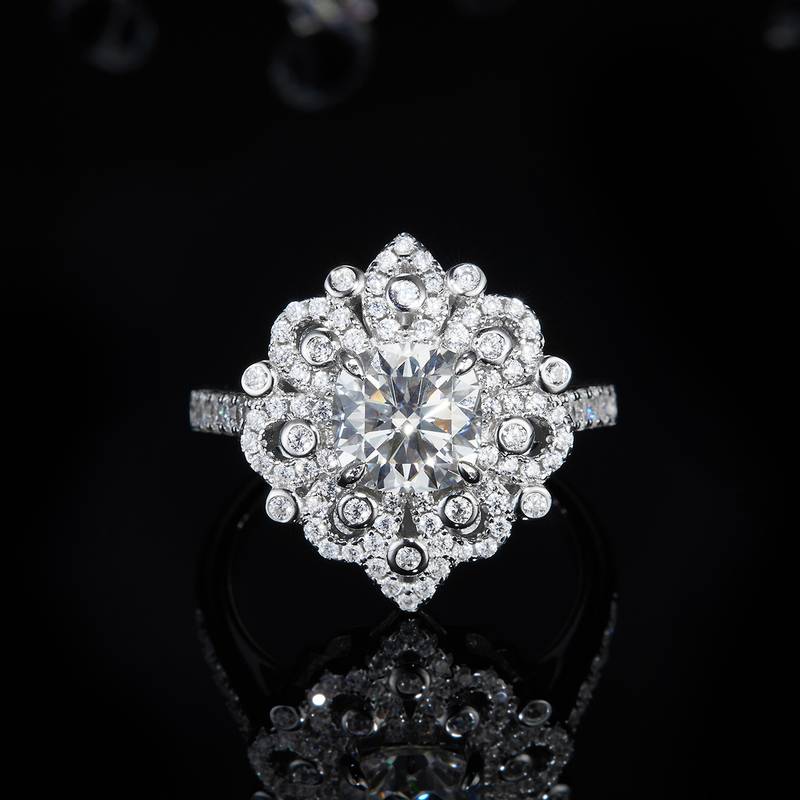 豪华满钻枕形Women's RingS925银镀白金定制选款主石Moissanite2.0ct/副石高碳钻