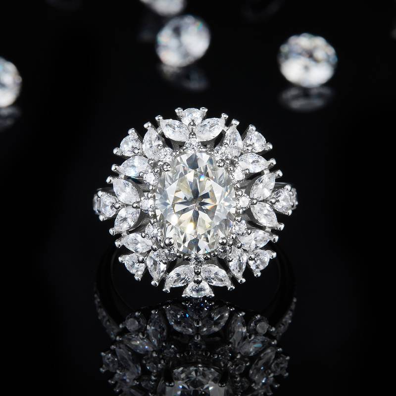 豪华蛋形女戒S925银镀白金定制选款主石莫桑钻3.0ct/副石高碳钻