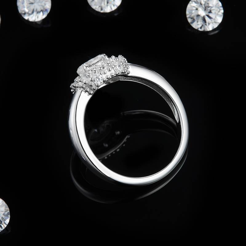 Affordable Luxury蛋形Women's RingS925银镀白金定制选款主石Moissanite0.5ct/副石高碳钻
