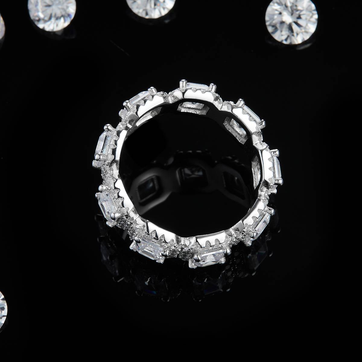 阿斯切排戒S925银镀白金女戒定制选款主副石莫桑钻4.3ct