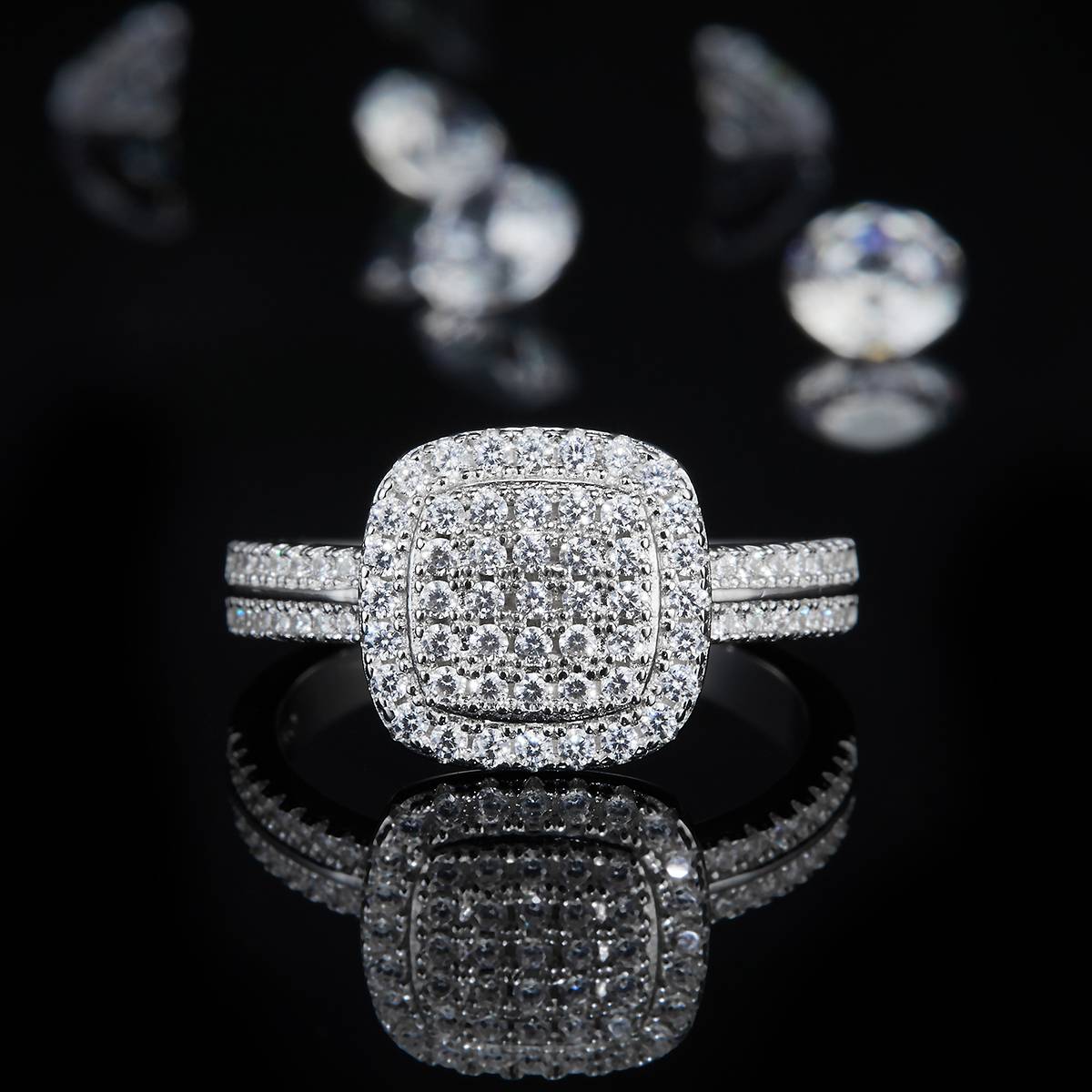Minimalist Women's Ring S925 Silver Plated Platinum Custom Selection Secondary Stone Moissanite 0.61ct