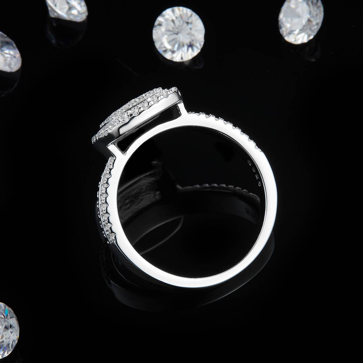 Minimalist Women's Ring S925 Silver Plated Platinum Custom Selection Secondary Stone Moissanite 0.61ct