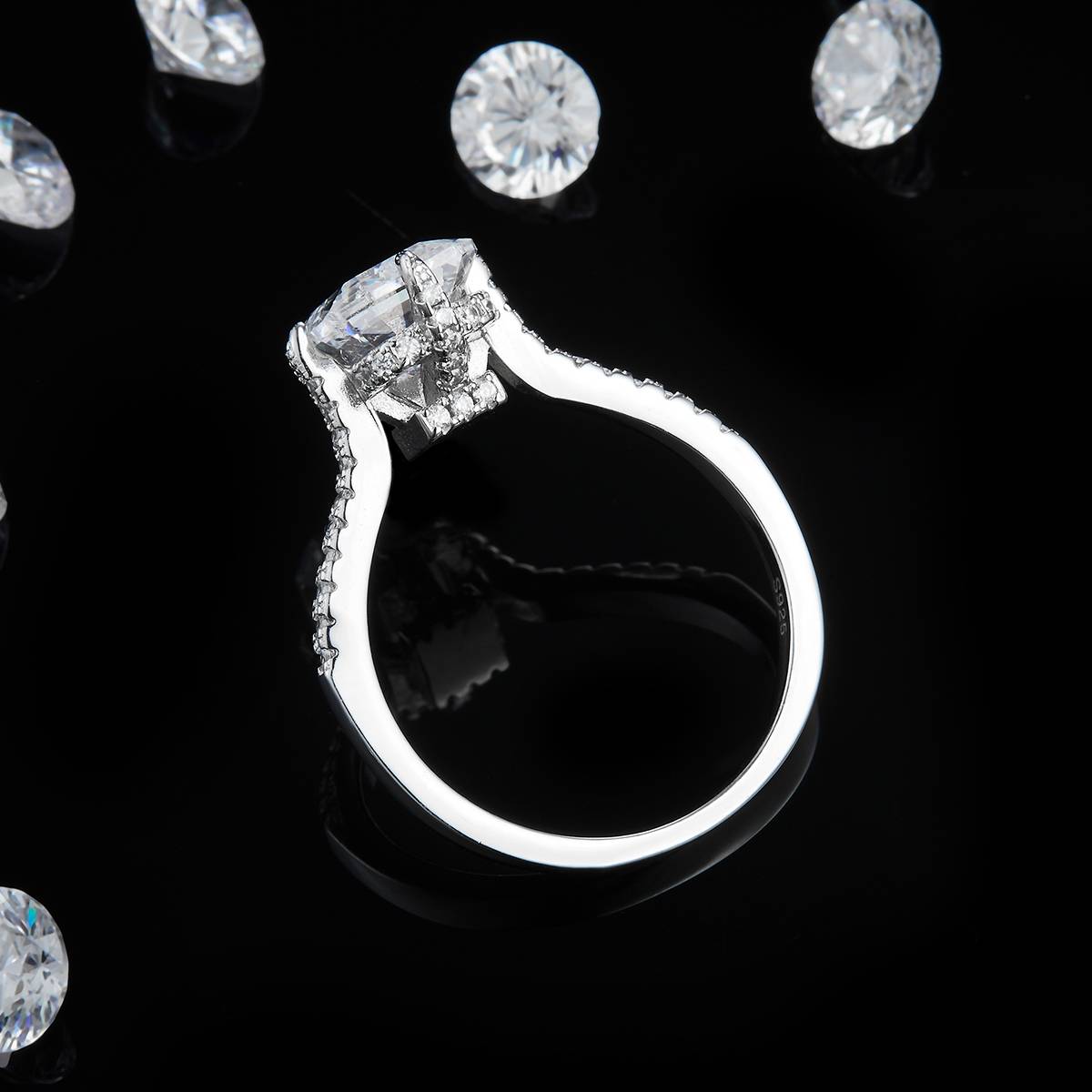 长方钻女戒S925银镀白金定制选款莫桑钻2.0ct/副石高碳钻