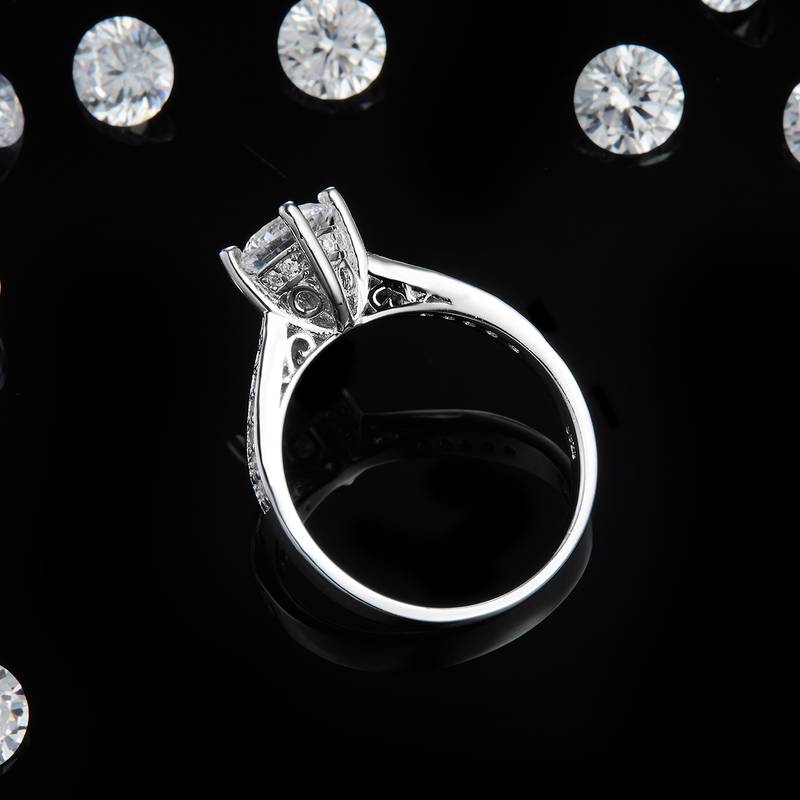 微镶四爪Women's RingS925银镀白金Women's Ring定制选款主石Moissanite1.0ct/副石高碳钻