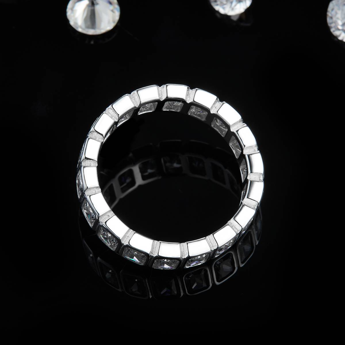 轻奢长方钻排戒S925银镀白金女戒定制选款副石莫桑钻5.1ct