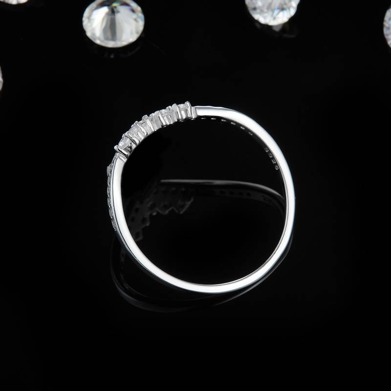 V形碎钻排戒S925银镀白金Women's Ring定制选款副石Moissanite0.36ct