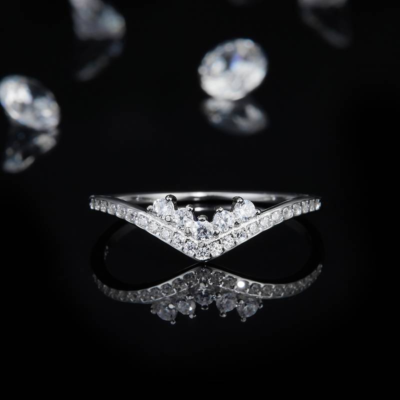 V形碎钻排戒S925银镀白金Women's Ring定制选款副石Moissanite0.36ct