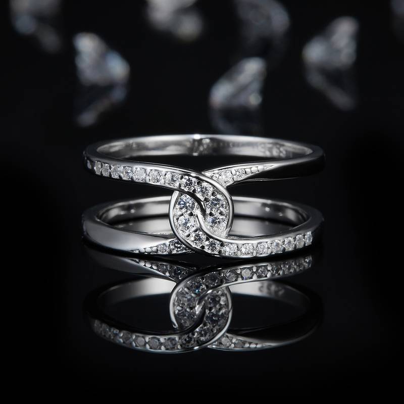 环扣排戒S925银镀白金女戒定制选款副石莫桑钻0.25ct