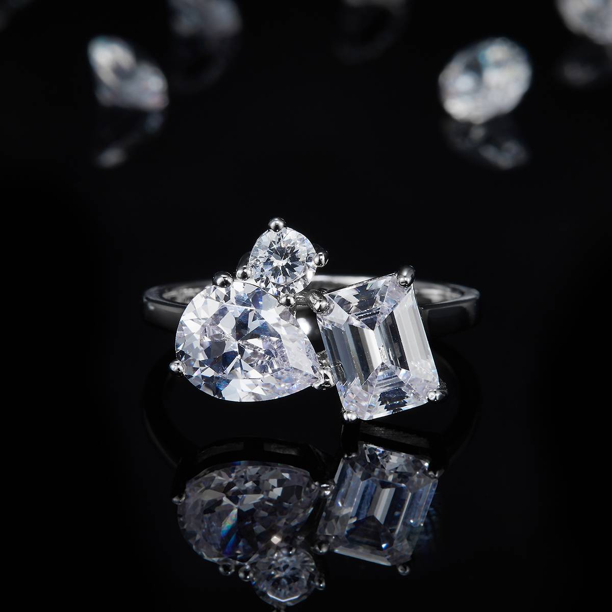 双拼异形钻女戒S925银镀白金定制选款主副石莫桑钻4.0ct