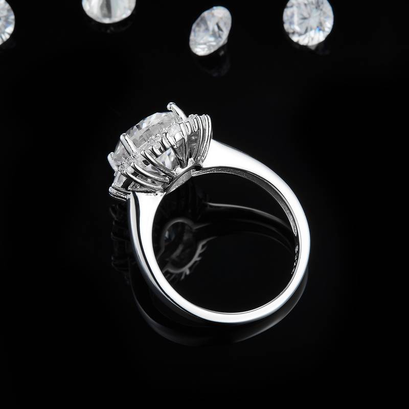 光臂奢华蛋形女戒S925银镀白金定制选款莫桑钻4.5ct/副石高碳钻