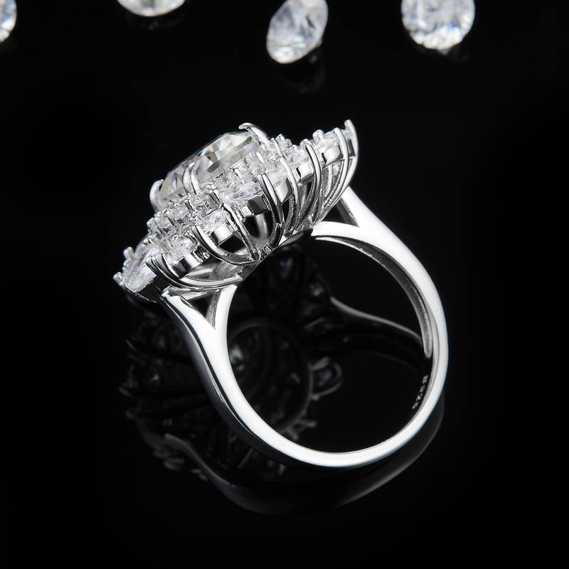 满钻围镶鸽子蛋Women's RingS925银镀白金定制选款Moissanite5.0ct/副石高碳钻