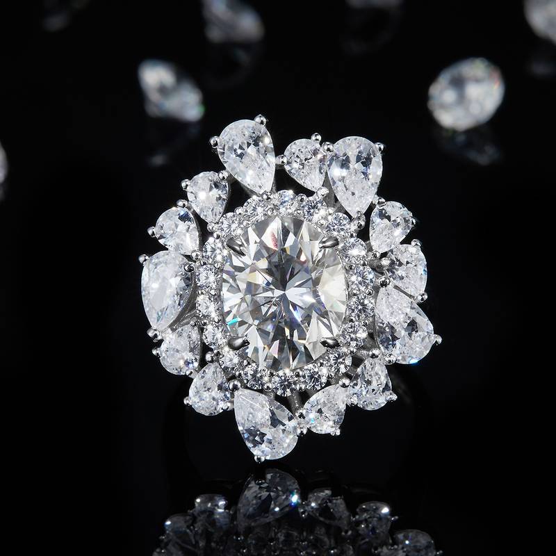 满钻围镶鸽子蛋Women's RingS925银镀白金定制选款Moissanite5.0ct/副石高碳钻