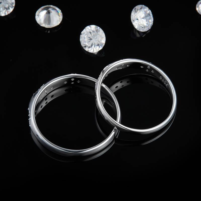 简约Fashion款S925银镀白金情侣Couple Ring定制选款副石Moissanite0.1ct