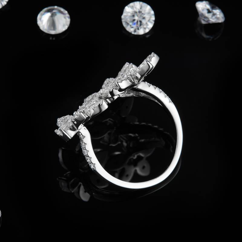 花瓣开口Women's RingS925银镀白金定制选款副石Moissanite1.68ct