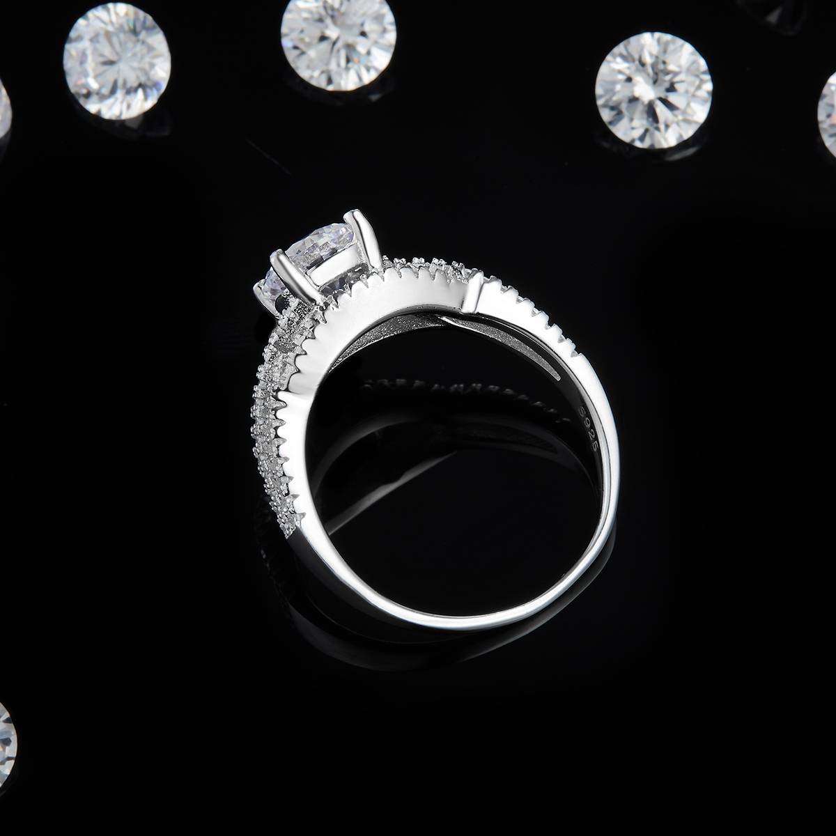 Twisted arm light luxury women's ring S925 silver plated platinum customized selection Moissanite 1.0ct/Side Stone Cubic Zirconia