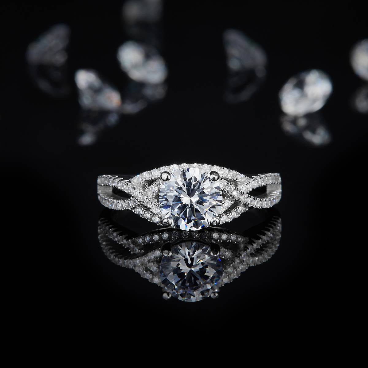 Twisted arm light luxury women's ring S925 silver plated platinum customized selection Moissanite 1.0ct/Side Stone Cubic Zirconia