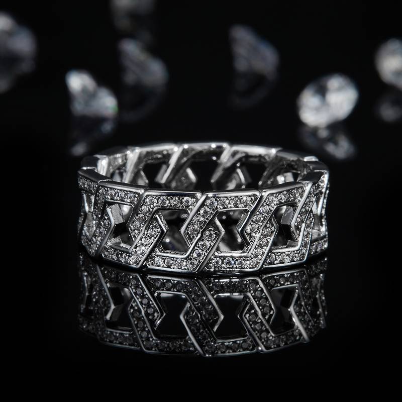 时尚风排戒S925银镀白金定制选款副石莫桑钻0.77ct