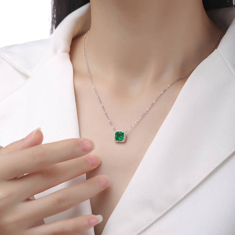 XSN0099培育彩宝S925银镀白金Necklace正方形1.5ct