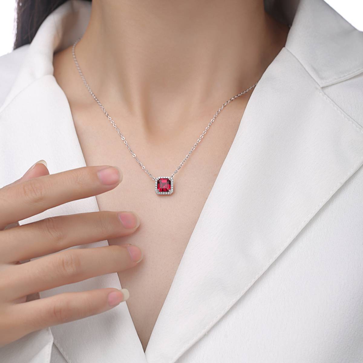 XSN0099培育彩宝S925银镀白金Necklace正方形1.5ct