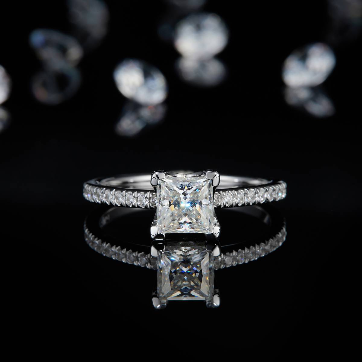 Simplified Square Diamond Women's Ring S925 Silver Plated Platinum Customized Selection Main Stone Moissanite 1.0ct/Side Stone Cubic Zirconia