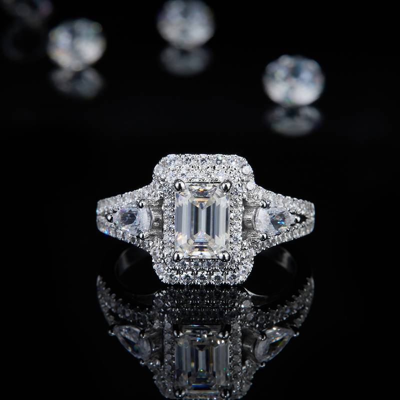 Affordable Luxury款长方钻Women's RingS925银镀白金定制选款主石Moissanite1.0ct/副石高碳钻