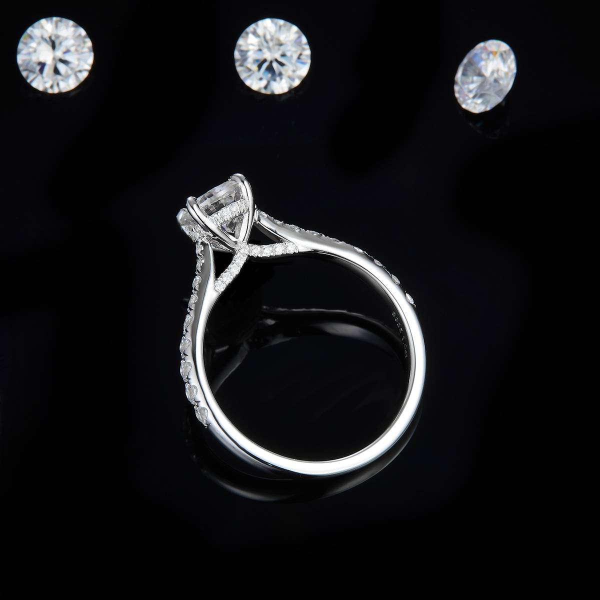 Micro Inlaid Four Claw Women's Ring S925 Silver Plated Platinum Customized Selection Main Stone Moissanite 1.0ct/Side Stone Cubic Zirconia